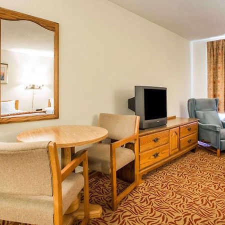 Econo Lodge Inn & Suites Stevens Point Luaran gambar