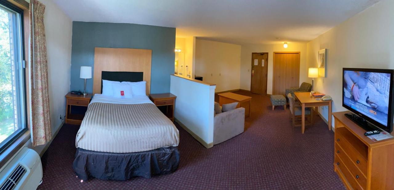 University Inn & Suites Stevens Point Luaran gambar