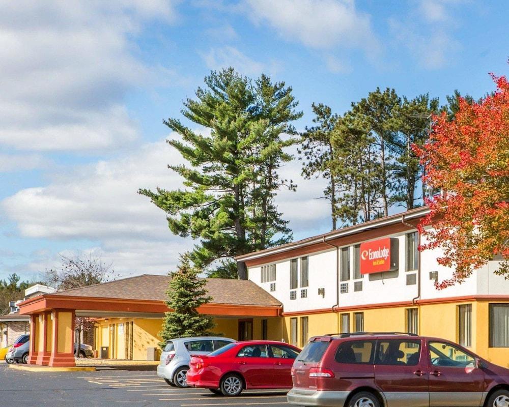 University Inn & Suites Stevens Point Luaran gambar