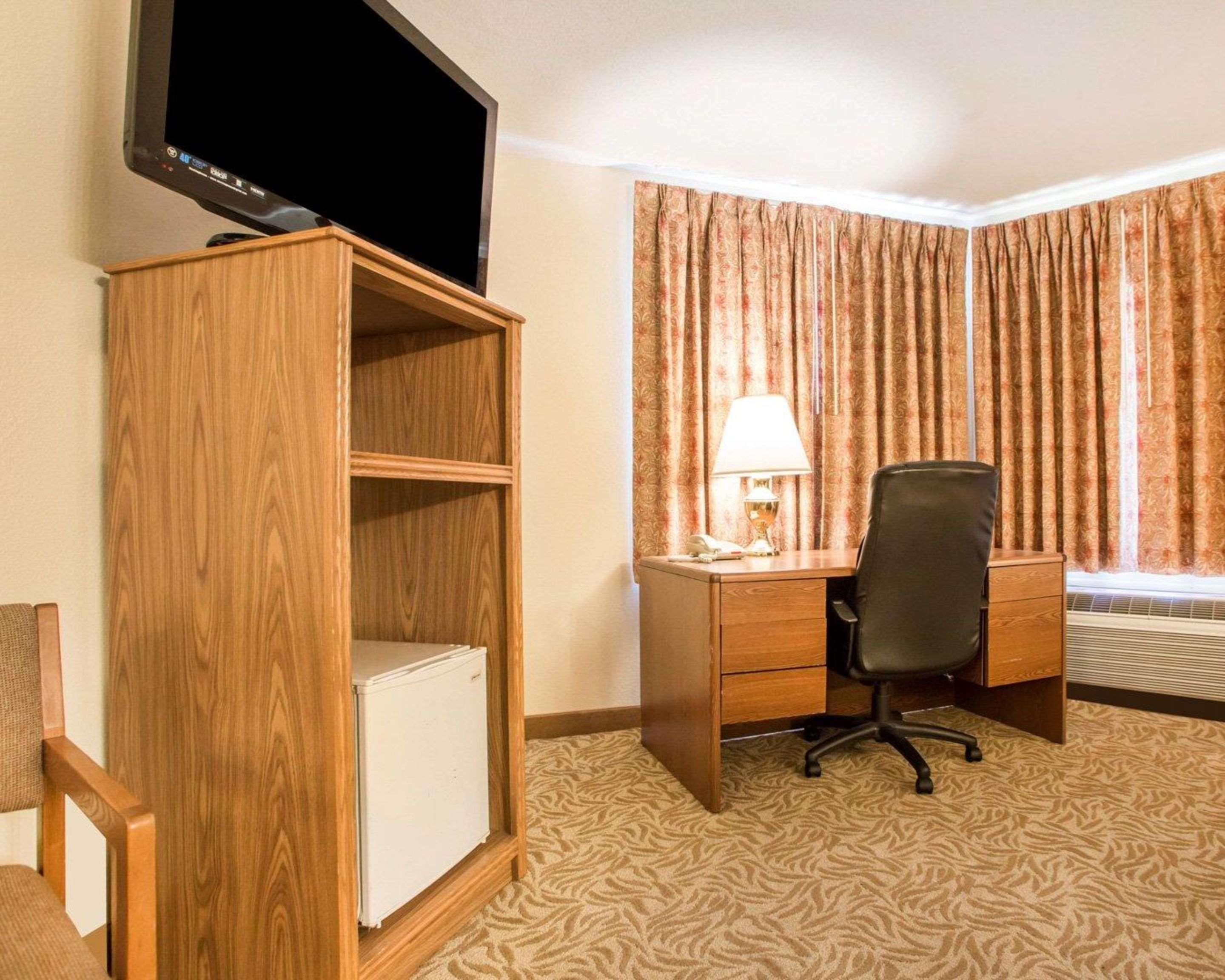 University Inn & Suites Stevens Point Luaran gambar