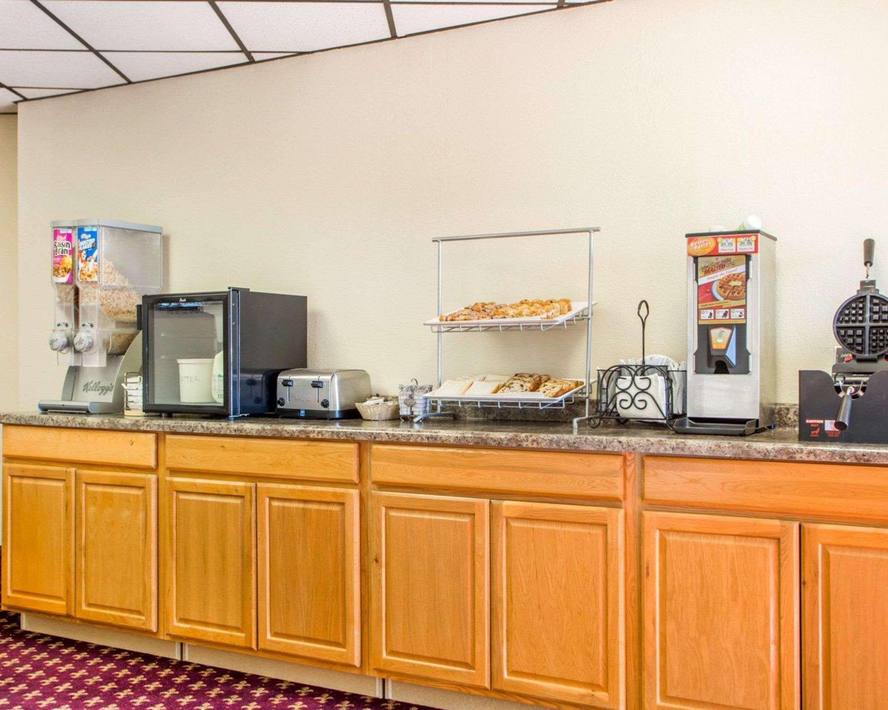 Econo Lodge Inn & Suites Stevens Point Luaran gambar