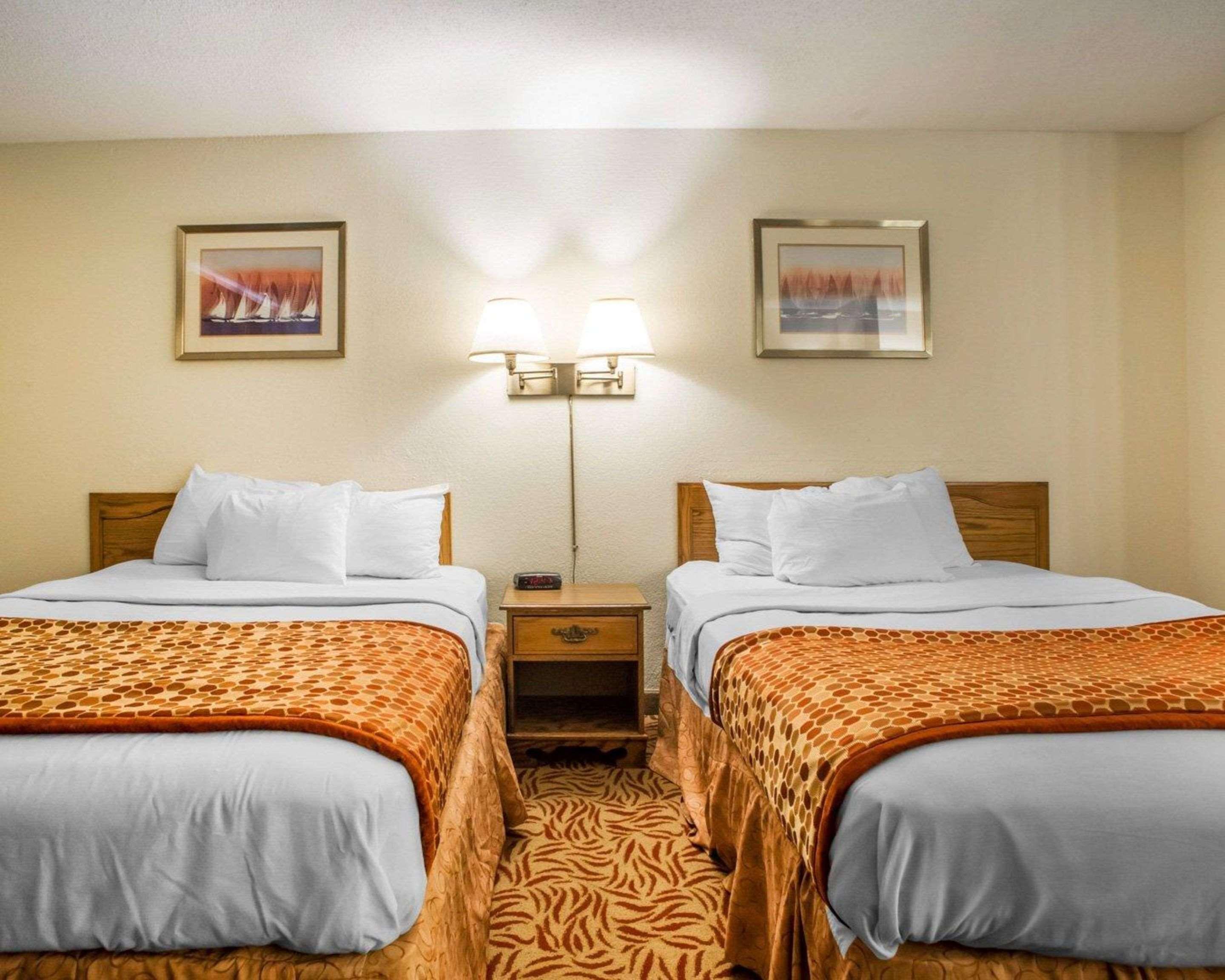 Econo Lodge Inn & Suites Stevens Point Luaran gambar