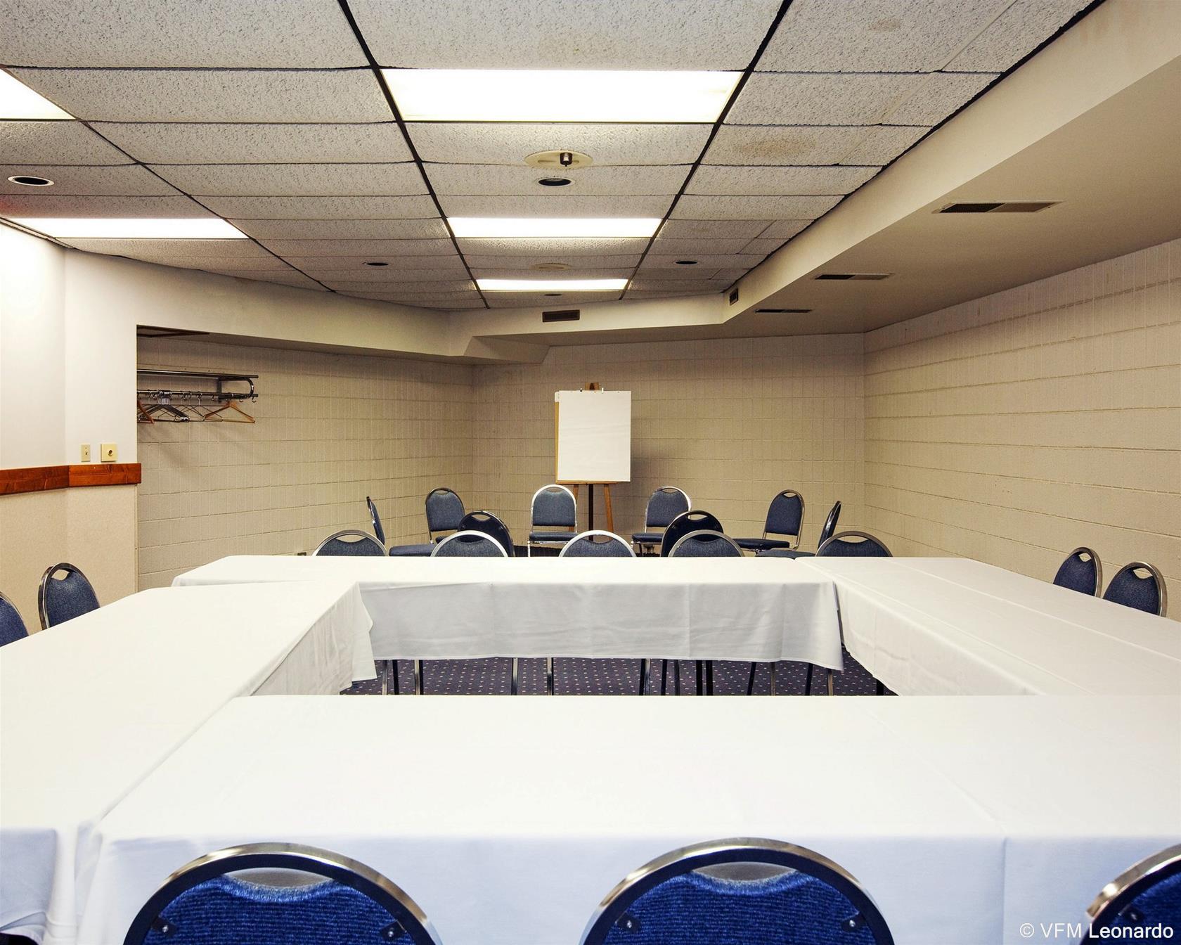 University Inn & Suites Stevens Point Luaran gambar