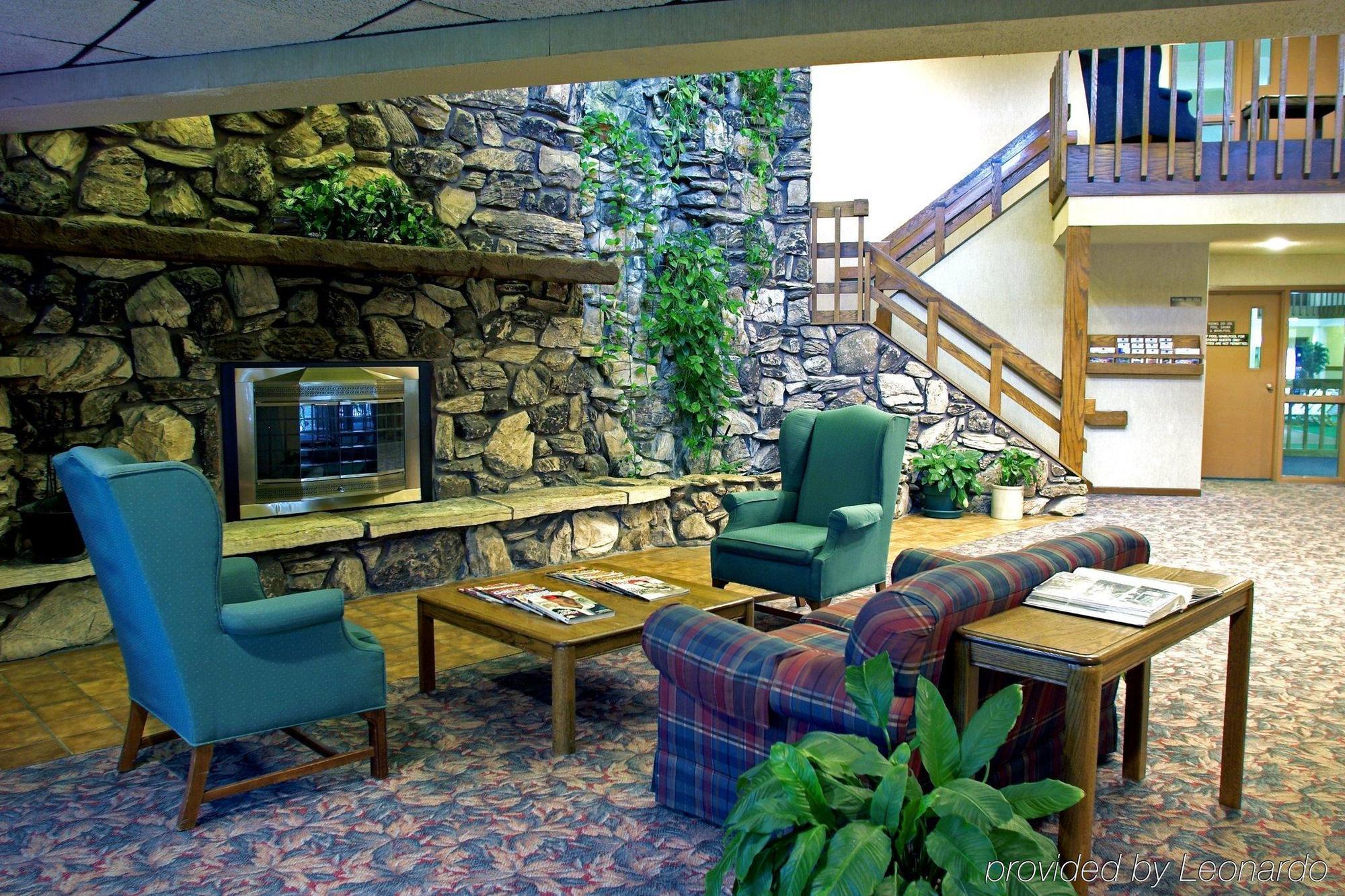 University Inn & Suites Stevens Point Luaran gambar