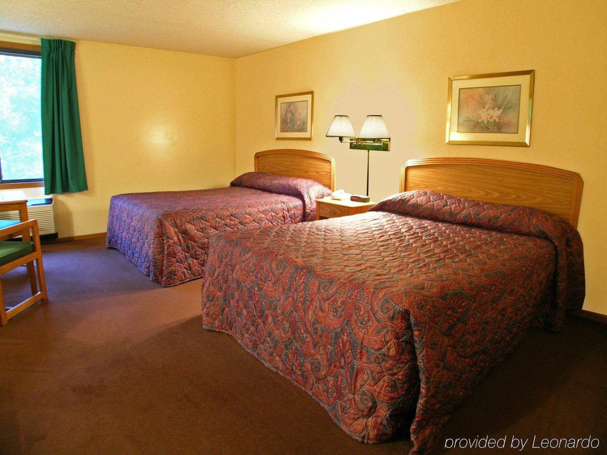 University Inn & Suites Stevens Point Luaran gambar