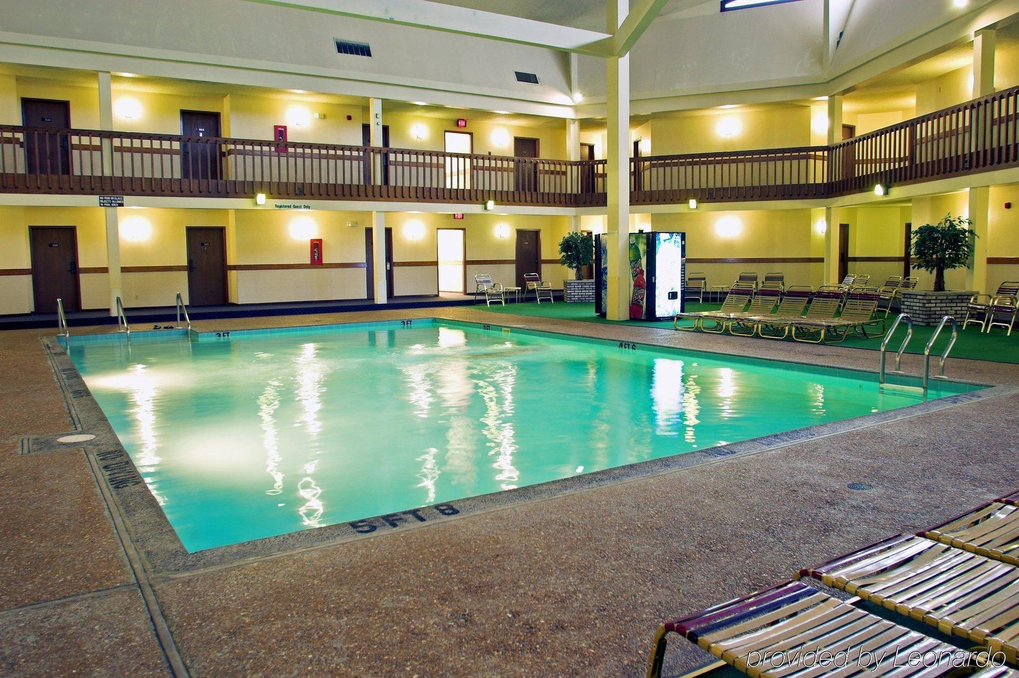 University Inn & Suites Stevens Point Luaran gambar