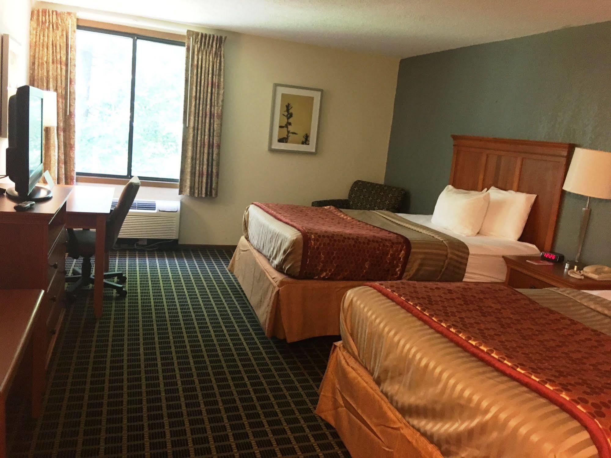 University Inn & Suites Stevens Point Luaran gambar